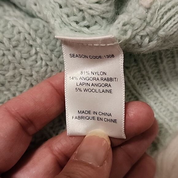 Splendid- angora rabbit/ wool sweater - Picture 7 of 7